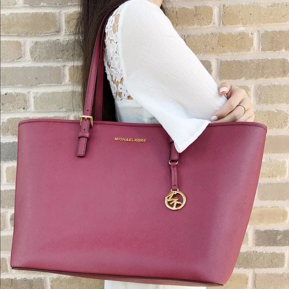 🌺🌺🌺 NWT Michael Kors Tote mulberry - Picture 4 of 8